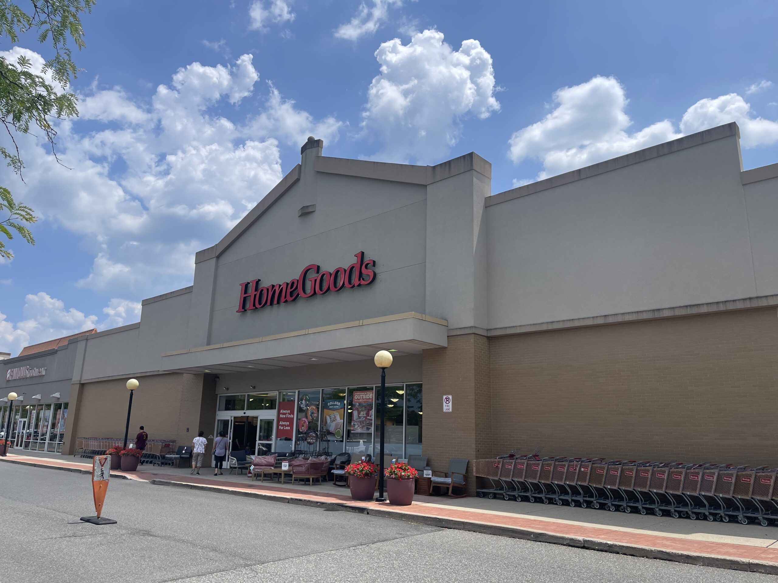 Valley Mall Shopping Center Levin Management